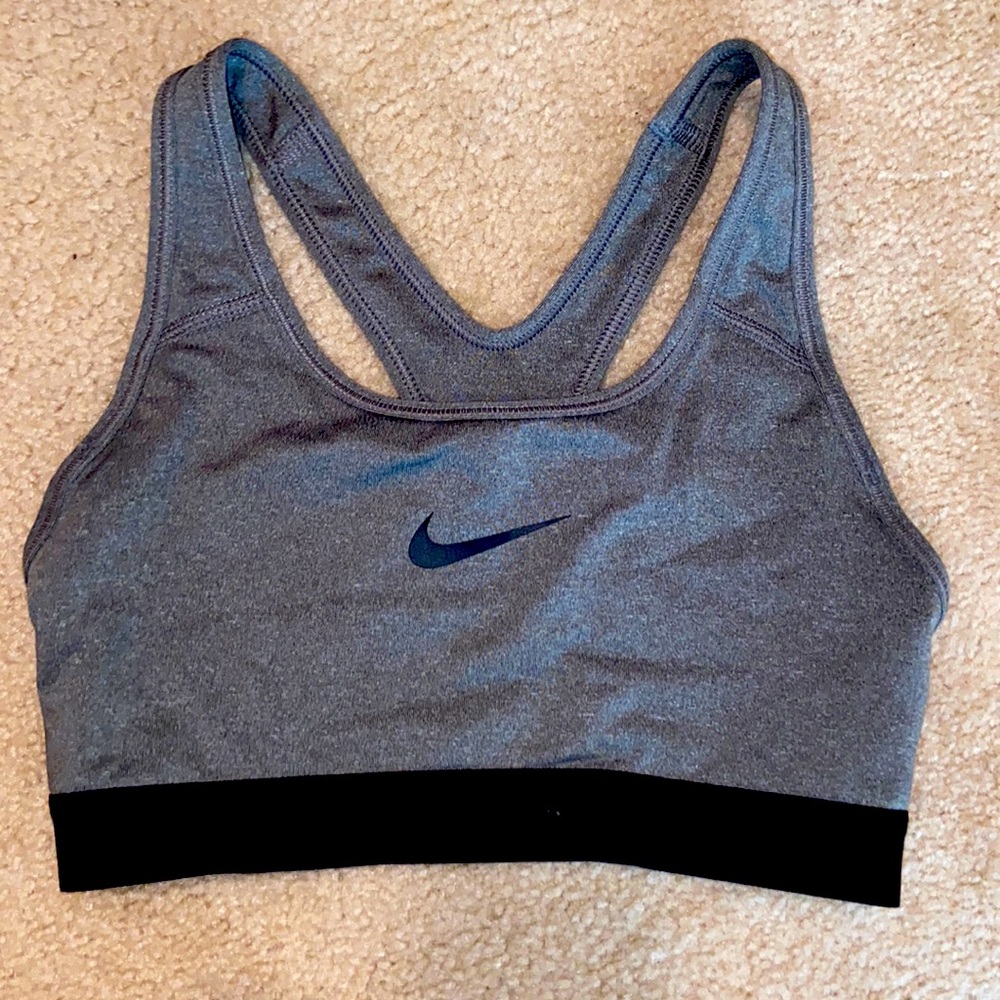 Women’s XS Grey Nike Sports bra